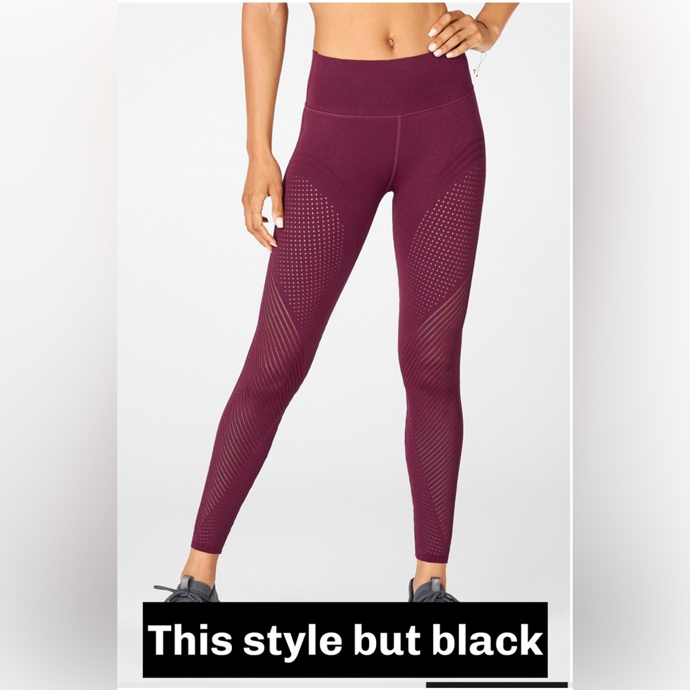 Fabletics Black Seamless High-Waisted Leggings | Medium | Sculpting